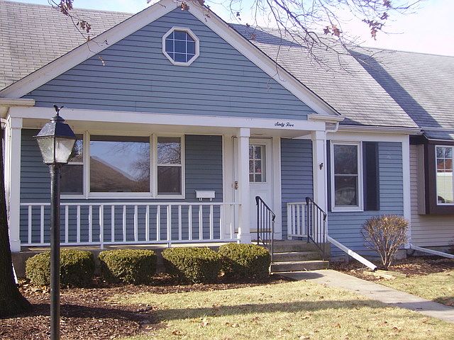 1st image of 65 Garden Dr