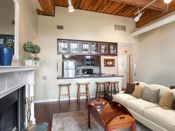 11 N 2nd St APT 302, Philadelphia, PA 19106