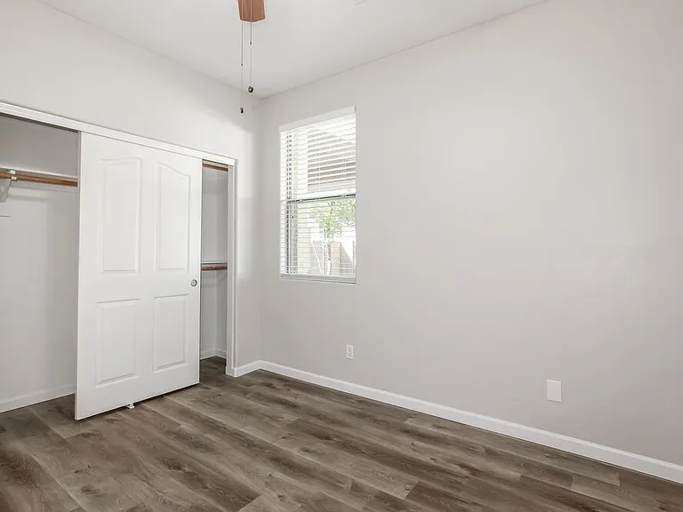 16855 W Ironwood St — Photo 9