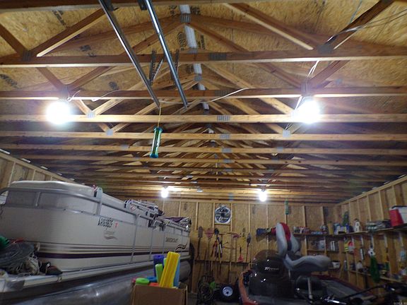 4th image of 1807 Fendley Rd