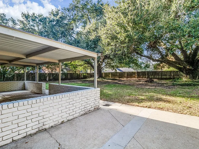 808 Tolson Rd — Photo 17