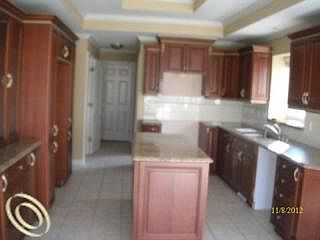 3rd image of 15155 Meadowfield Dr