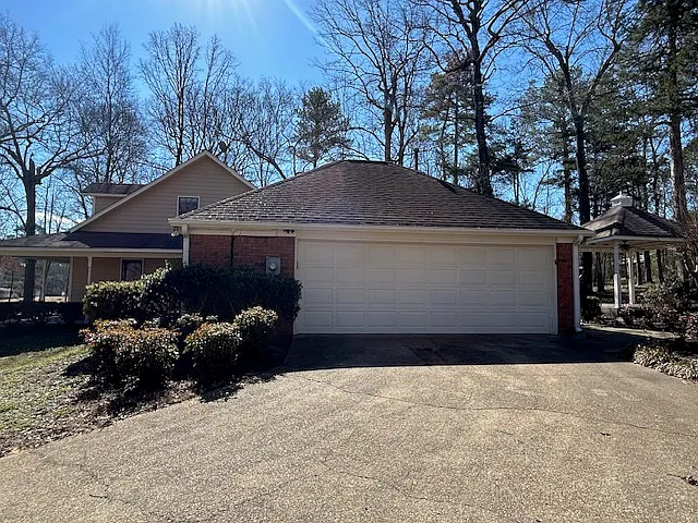 Building Photo - 340 Woodridge Pl