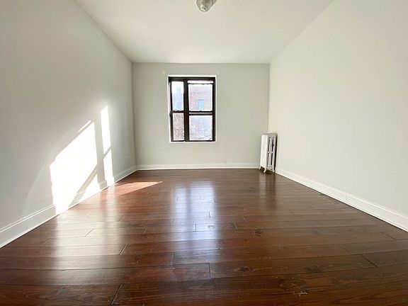 3rd image of 19 Woodruff Ave