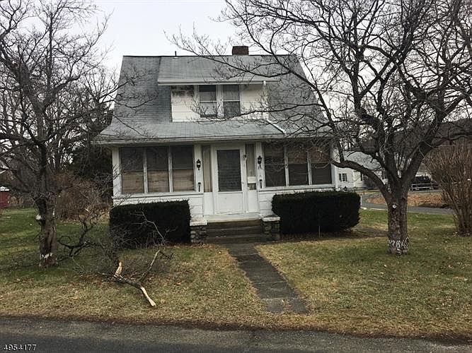 1st image of 27 Kennedy Ave