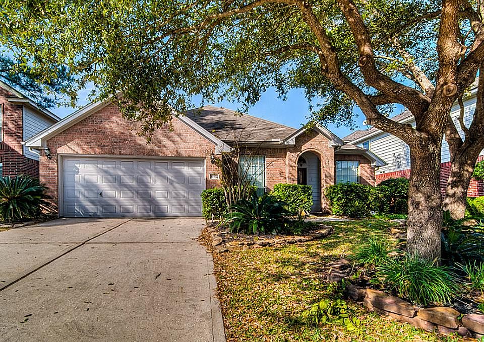 1st image of 11910 Canyon Rock Ln