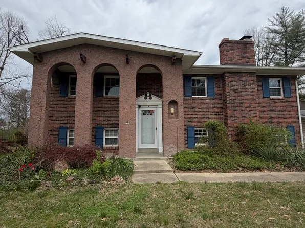 217 Jubaka Dr, Fairview Heights, IL 62208