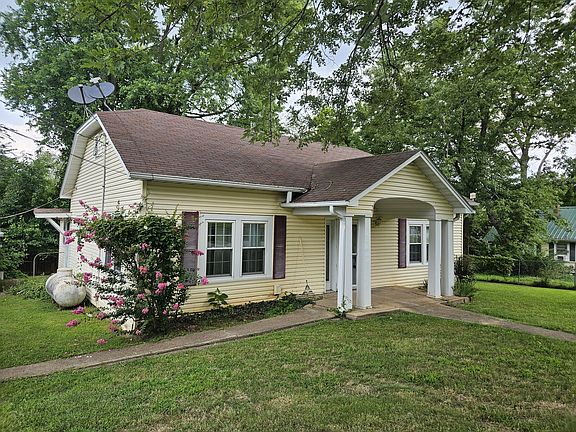 3rd image of 1113 Grace Avenue