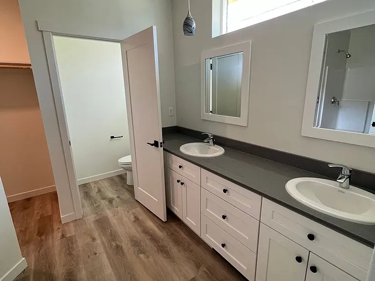 2518 N Benjamin Ln — Photo 6