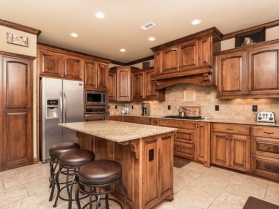 4th image of 5602 W Murfield Dr