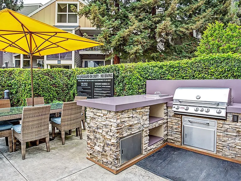 Orchard Glen — Photo 15