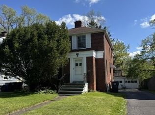 3830 Berkeley Rd, Cleveland Heights, OH 44118