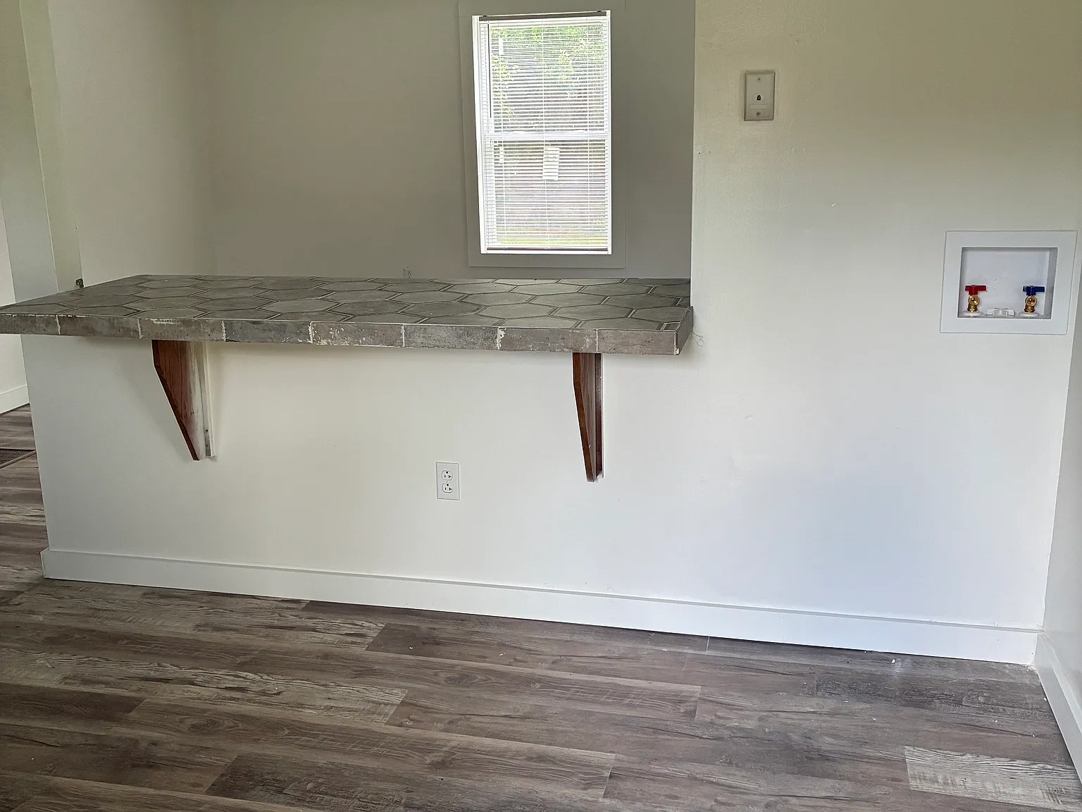 2 bed, 800 sqft, $950 — Photo 2