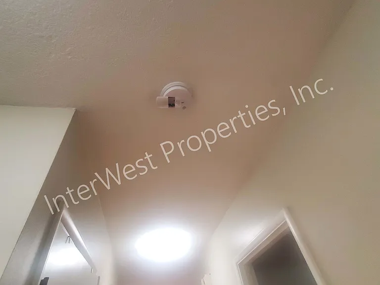 10 E Avenue A #A — Photo 29