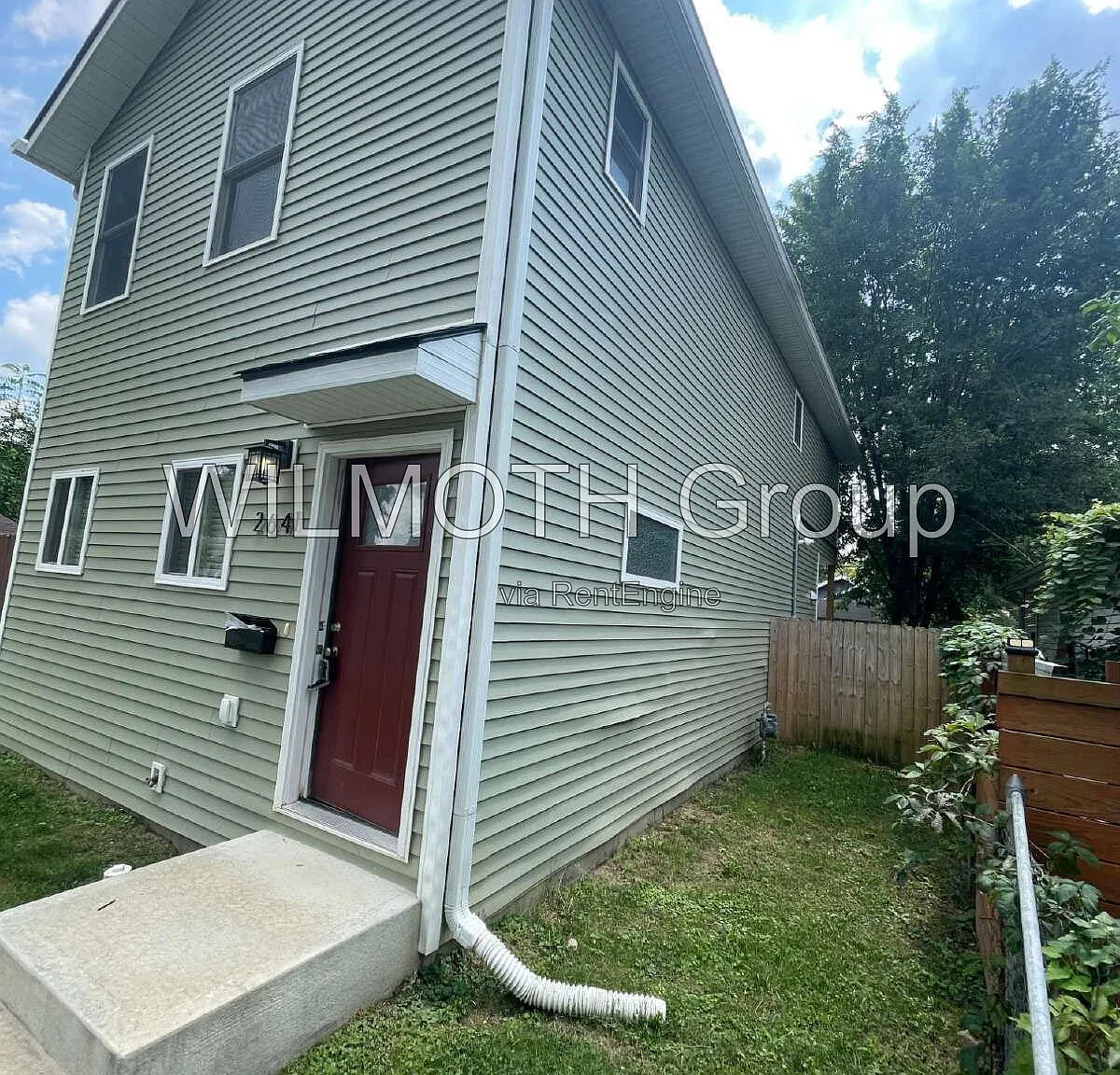 3 bed, 2.0 bath, 1577 sqft, $1,600 — Photo 2