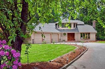 1st image of 4527 224th Pl NE