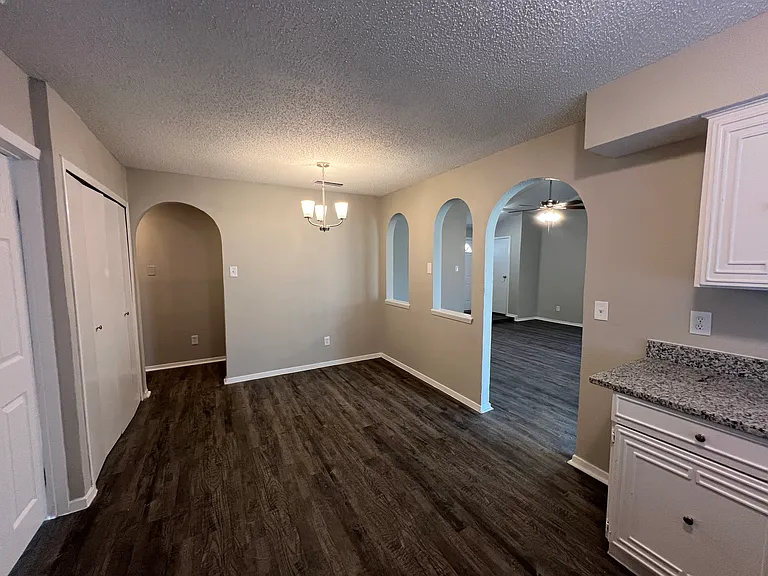 3037 Burning Tree Ln — Photo 9