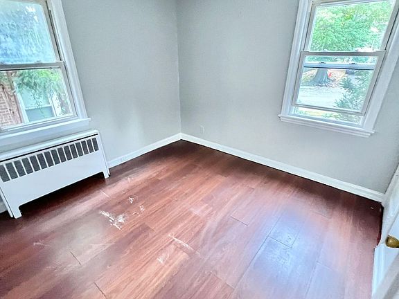 5th image of 478 Tremont Ave APT 20