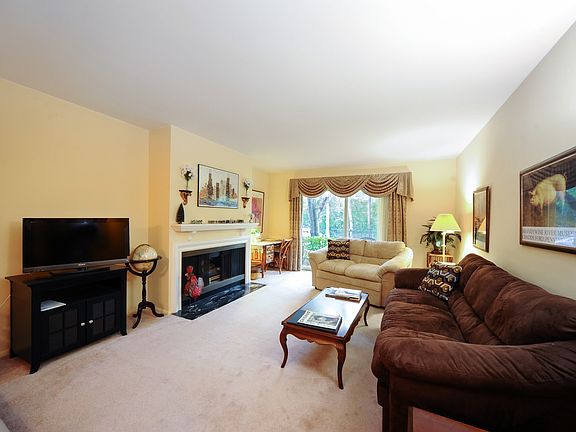 2nd image of 1240 Park Ave W APT 302