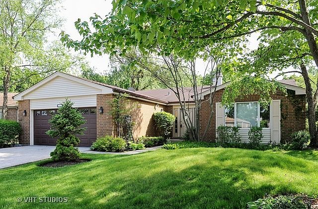 1st image of 328 Basswood Dr