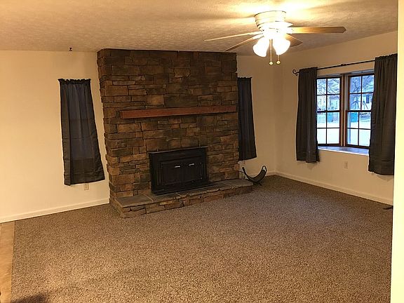 3rd image of 2069 Henry St