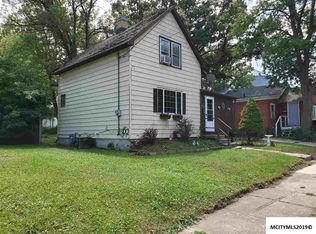 523 4th St NE, Mason City, IA 50401