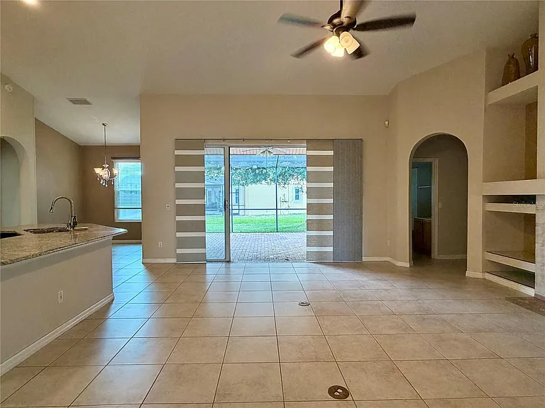 10237 Facet Ct — Photo 13