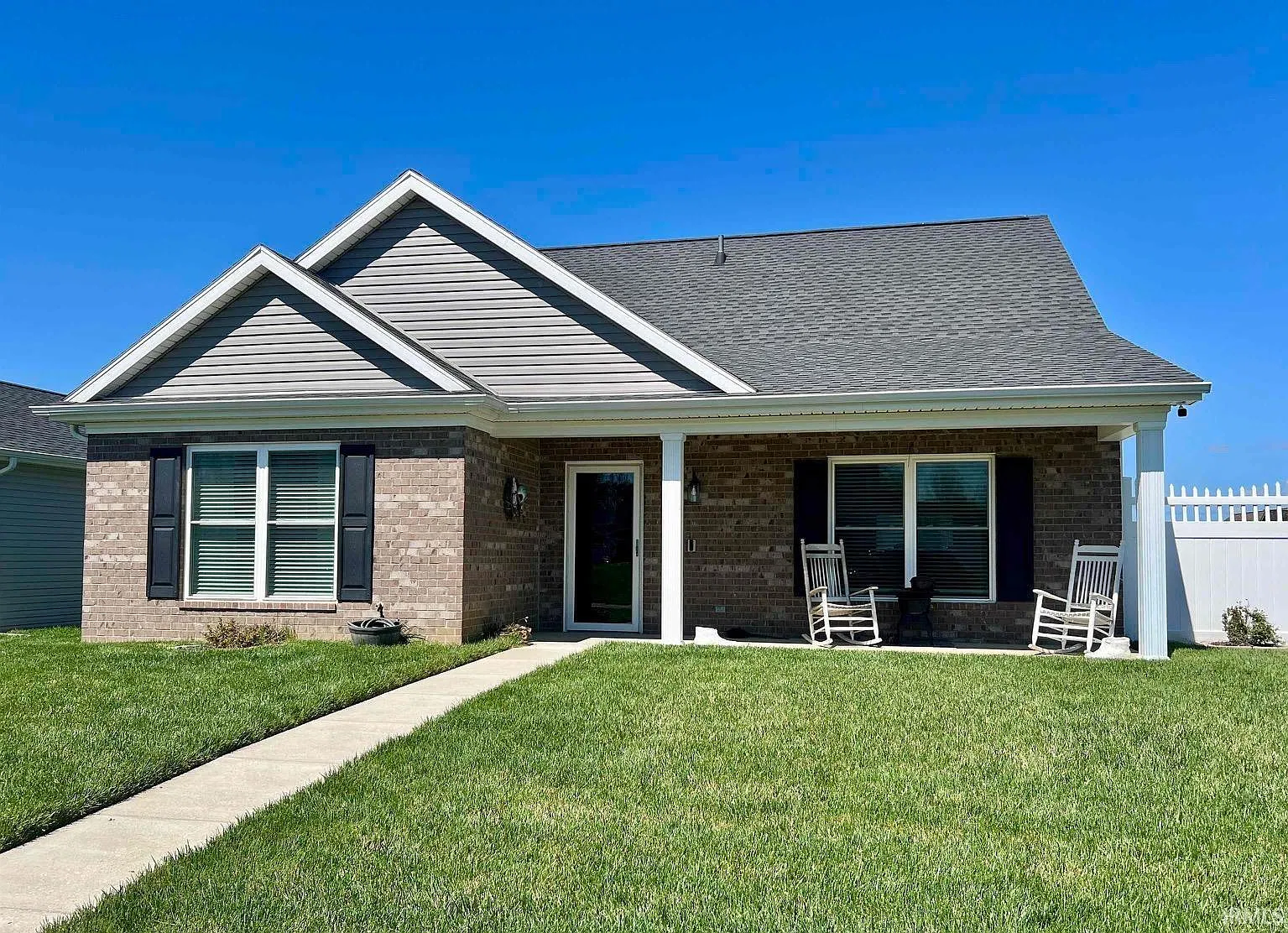 4 bed, 3.0 bath, 2423 sqft, $3,495 — Photo 1