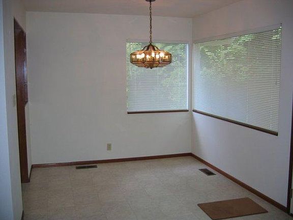 3rd image of 6514 33rd Ave SE