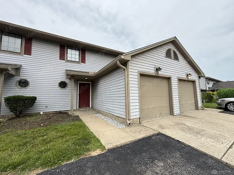 9765 Centerville Creek Ln — Photo 1