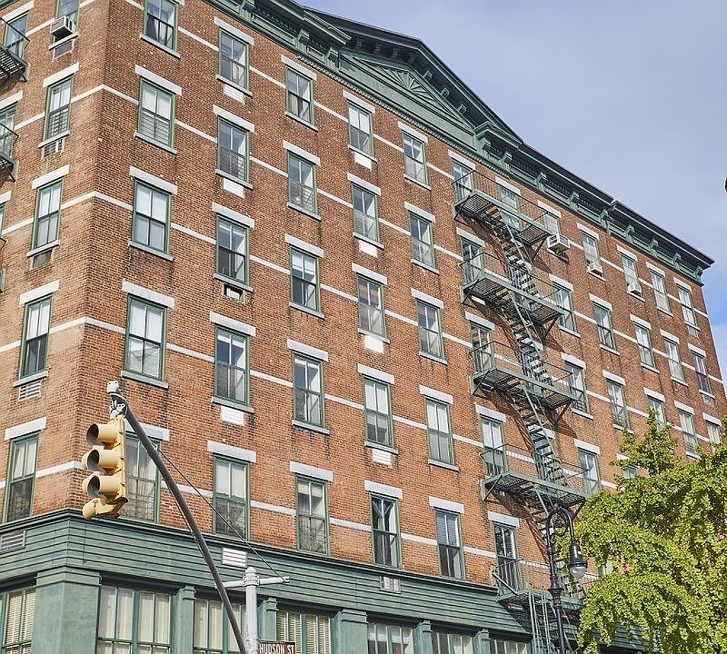 1st image of 99 Bank St APT 4J