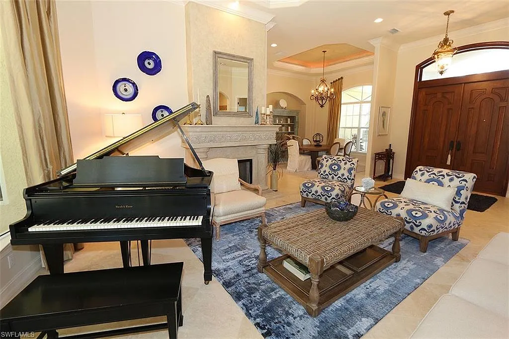 4 bed, 3.0 bath, 4644 sqft, $35,000 — Photo 3