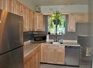 1318 Claas Ave, Holbrook, NY 11741