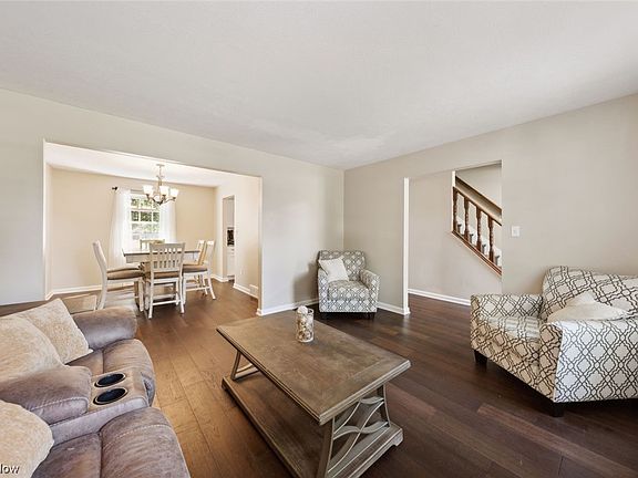 3rd image of 365 Bettie Ln