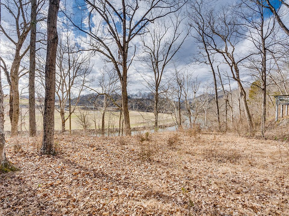1st image of Holston Drive Ln