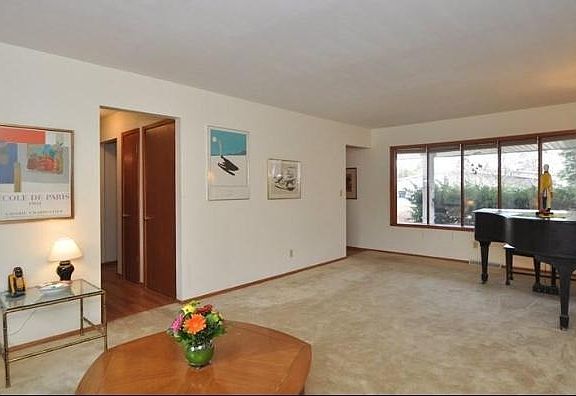 3rd image of 5339 W Radcliffe Dr