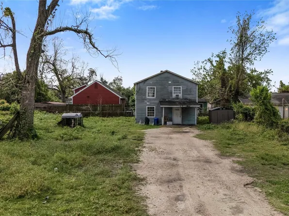 1104 Charnwood St, Houston, TX 77022