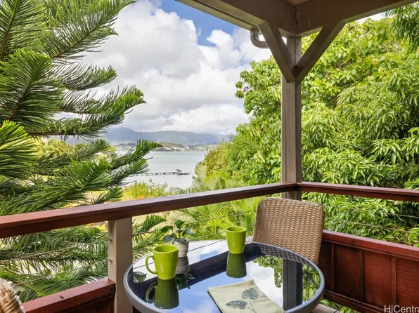 44-585 Kaneohe Bay Dr, Kaneohe, HI 96744