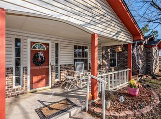 3735 Janet Cir, Mustang, OK 73064