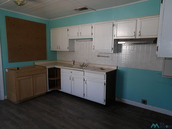5th image of 1032 N Main St