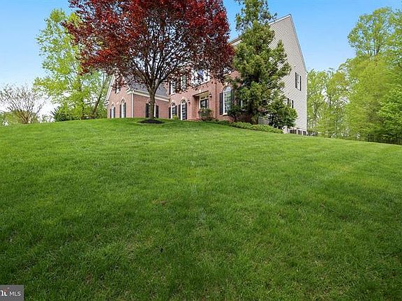 4th image of 22305 Bertie Farm Ct