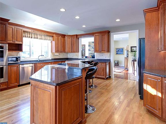 4th image of 118 Gideon Dr