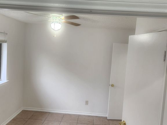 5th image of 3201 Upshire Ct #3201