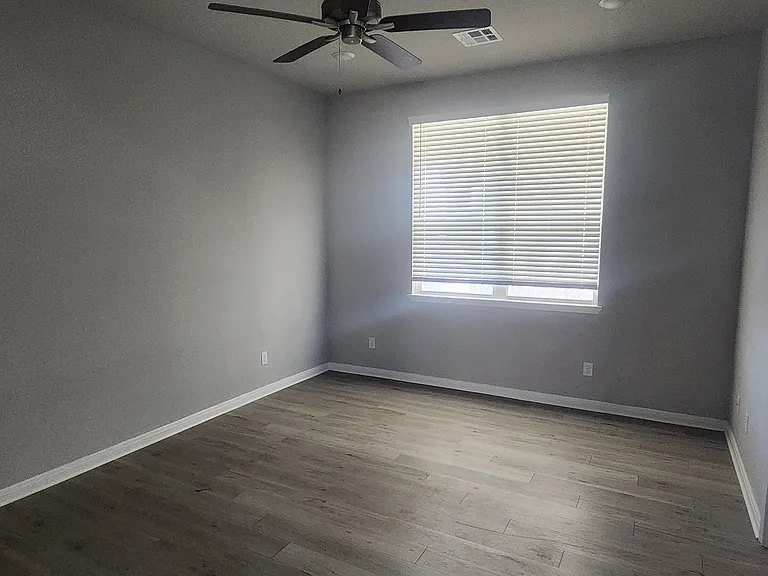 11505 Orbital St — Photo 10