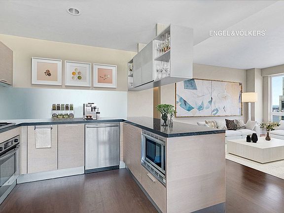 2nd image of 350 W 42nd St APT 32B
