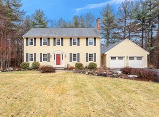 9 Brookside Ln, Sterling, MA 01564