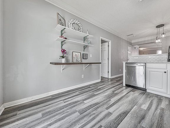 5th image of 388 Weatherstone Pl