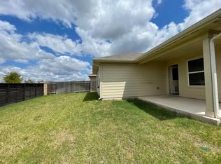 110 Creek Hollow Dr, Hutto, TX 78634
