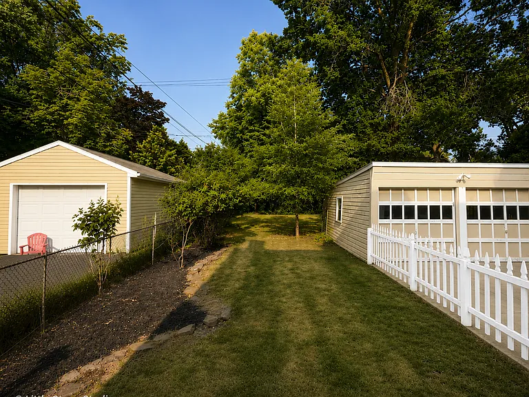 2249 Briarwood Rd — Photo 25
