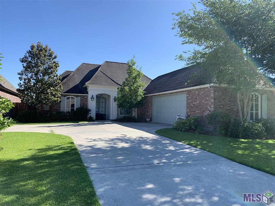 1st image of 230 Chancellor Dr
